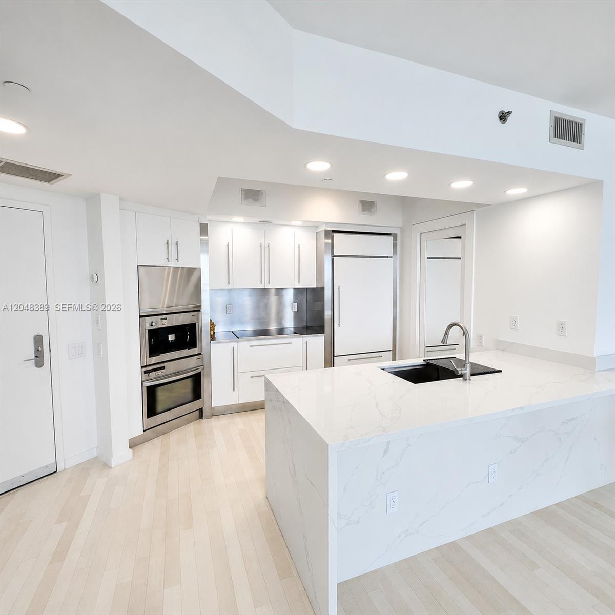 Photo of 450 Alton Rd  #1606, Miami Beach, Florida, 33139 - 