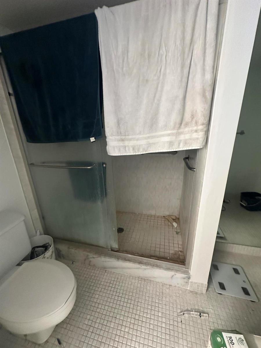 Ver detalles 4e 2 / 2 1586 sq. ft. $ 2026-07-29 0 foto