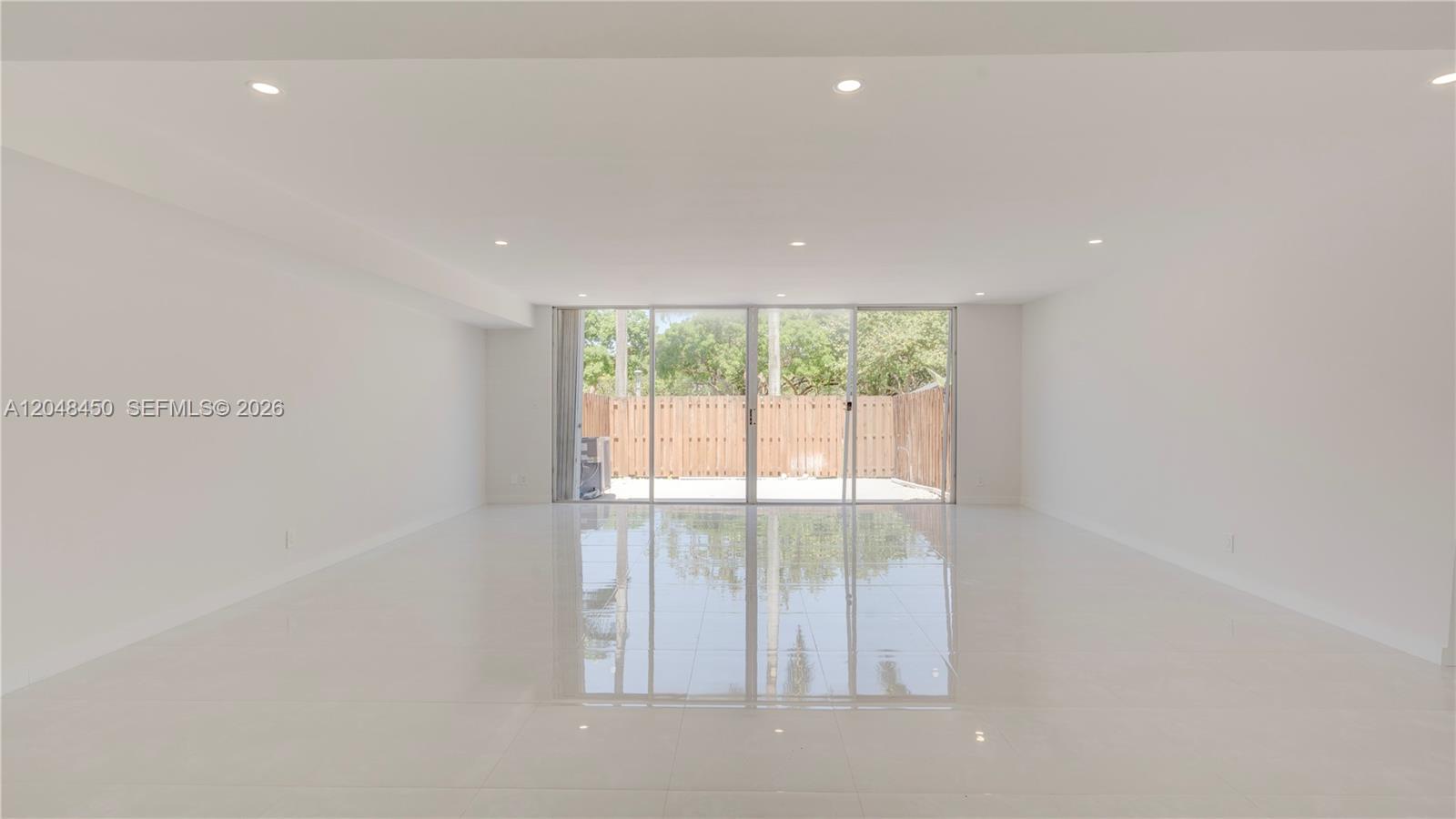 Photo of 933 24th Ave (933), Hallandale Beach, Florida, 33009 -