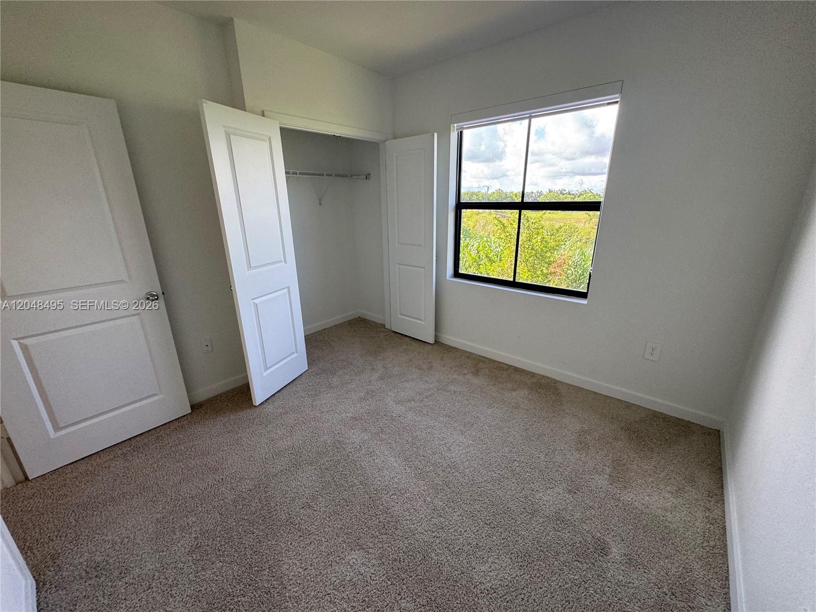 See details 438 3 / 3 1440 sq. ft. $ 2026-07-06 0 Photo