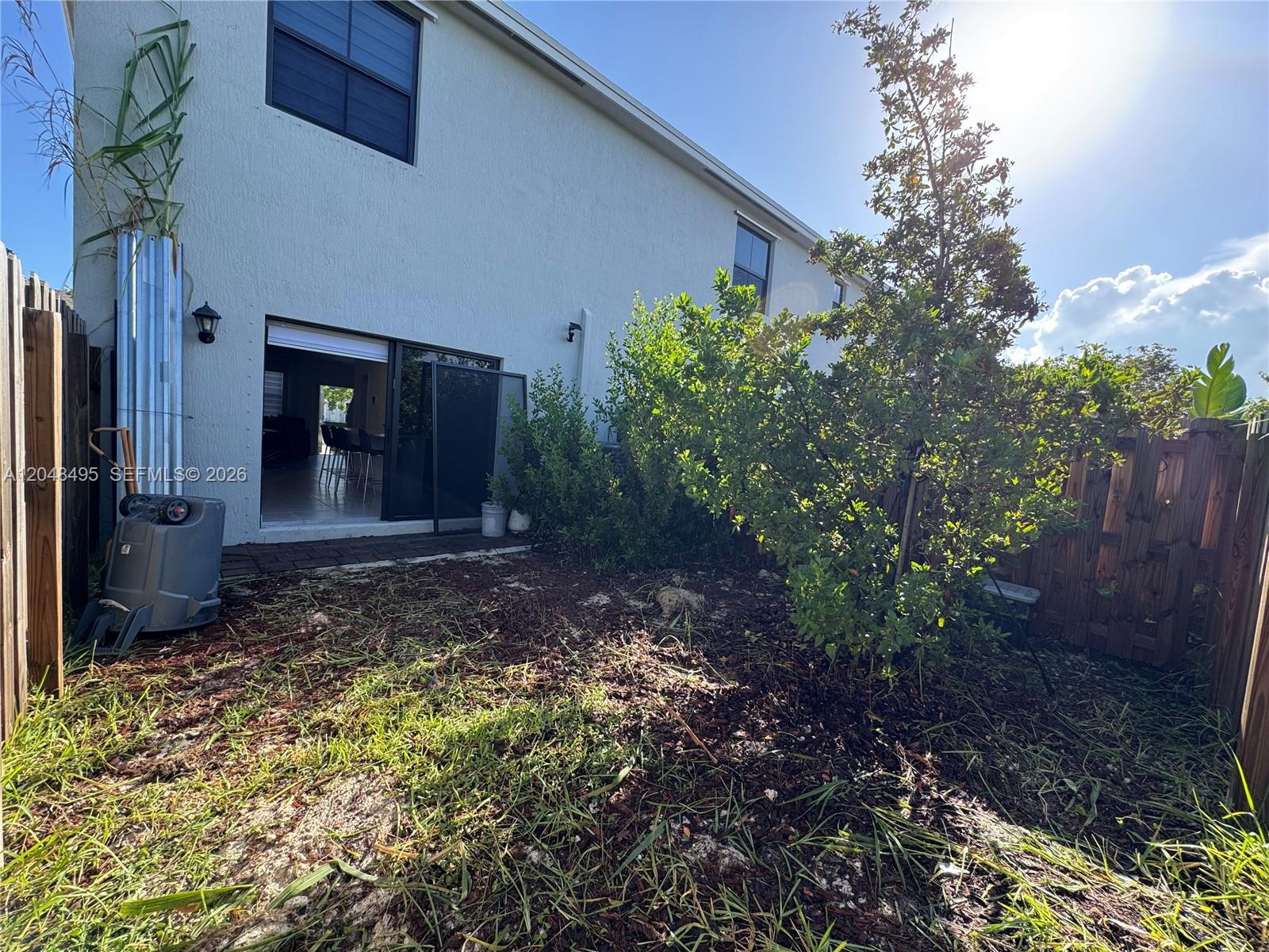 See details 438 3 / 3 1440 sq. ft. $ 2026-07-06 0 Photo
