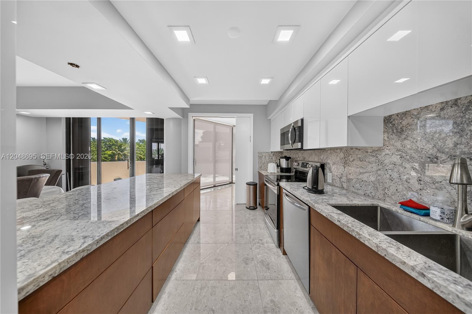 302 3 / 3 1910 sq. ft. $ 2026-07-06 0 foto