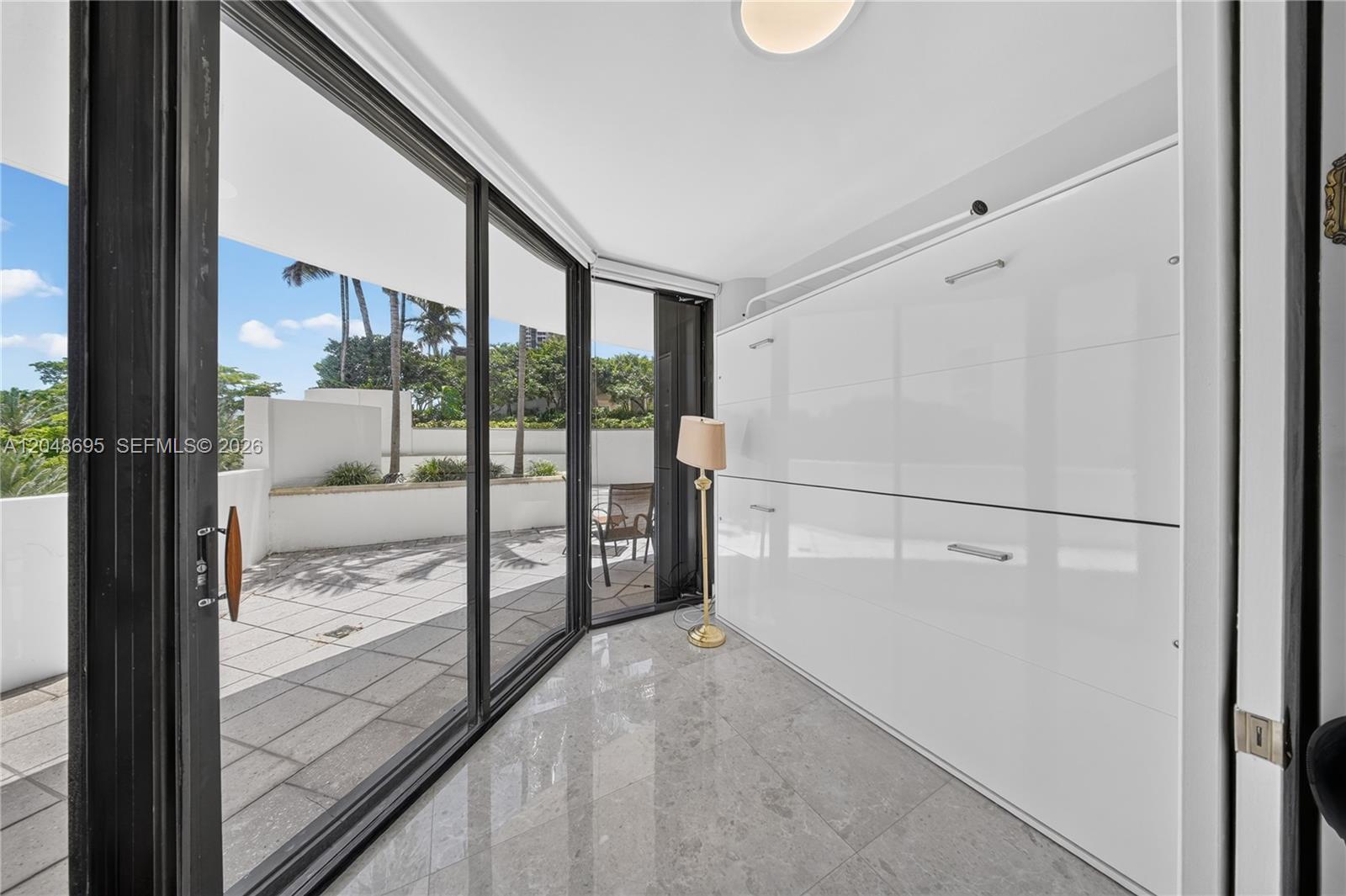 302 3 / 3 1910 sq. ft. $ 2026-07-06 0 foto