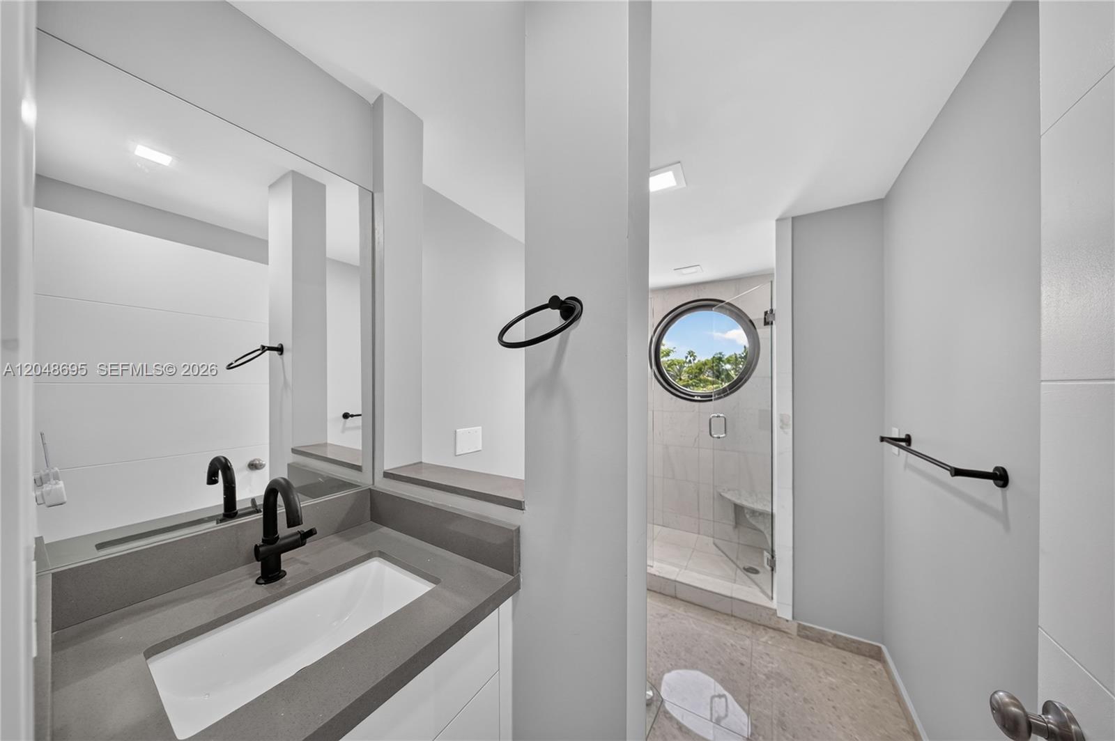 302 3 / 3 1910 sq. ft. $ 2026-07-06 0 foto