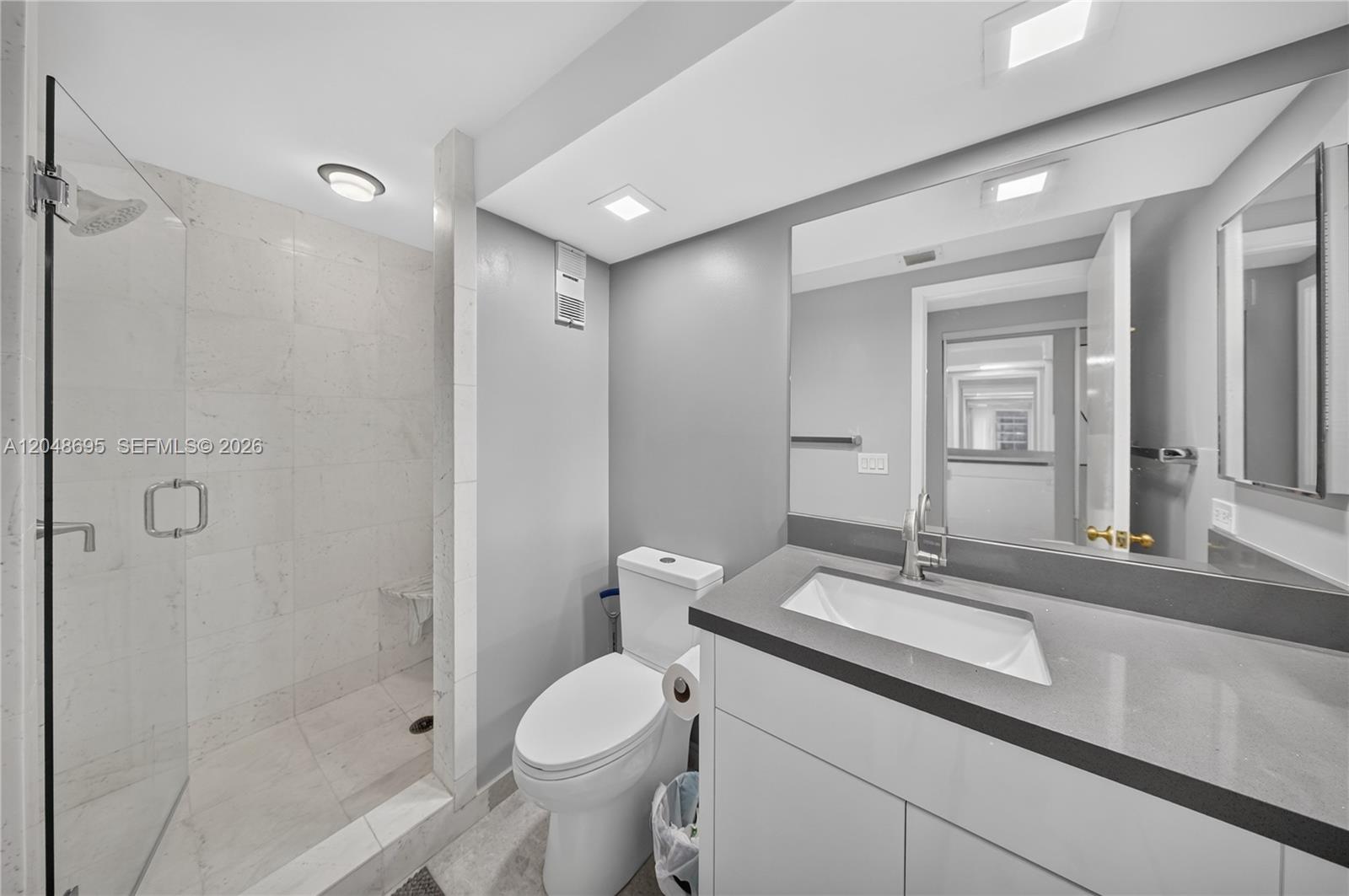 302 3 / 3 1910 sq. ft. $ 2026-07-06 0 foto
