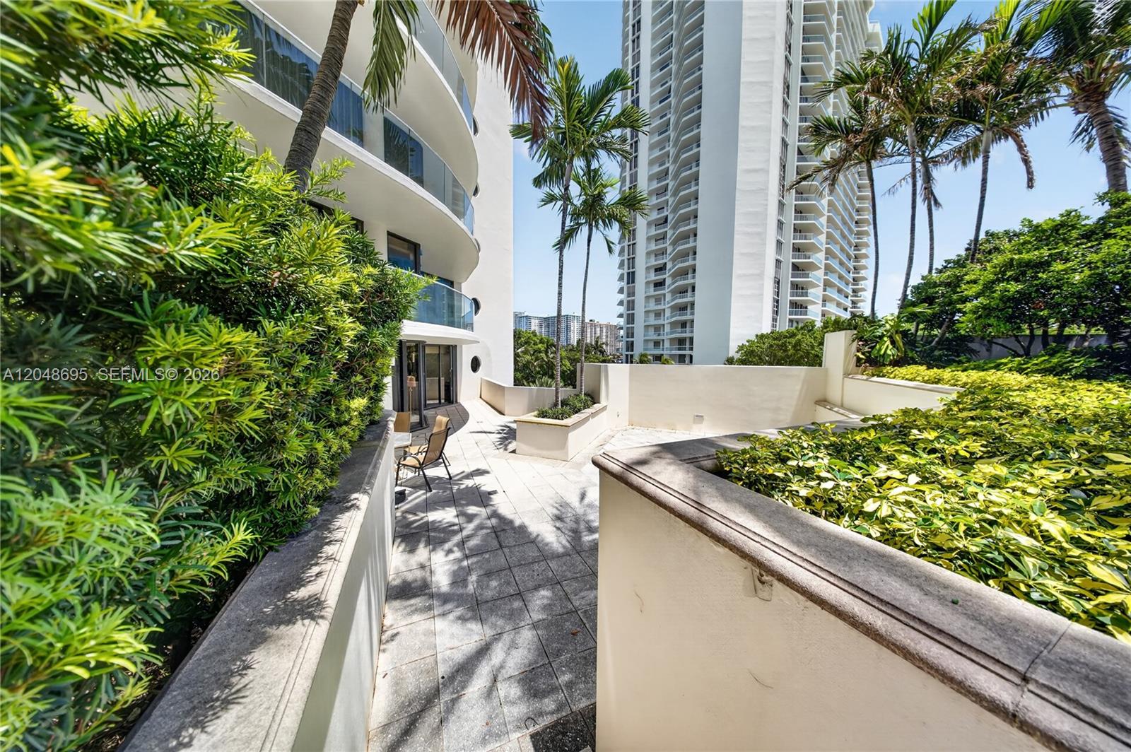 302 3 / 3 1910 sq. ft. $ 2026-07-06 0 foto