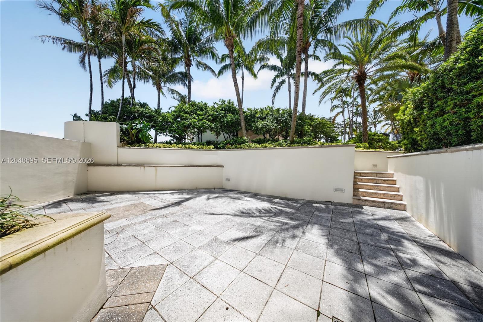 302 3 / 3 1910 sq. ft. $ 2026-07-06 0 foto