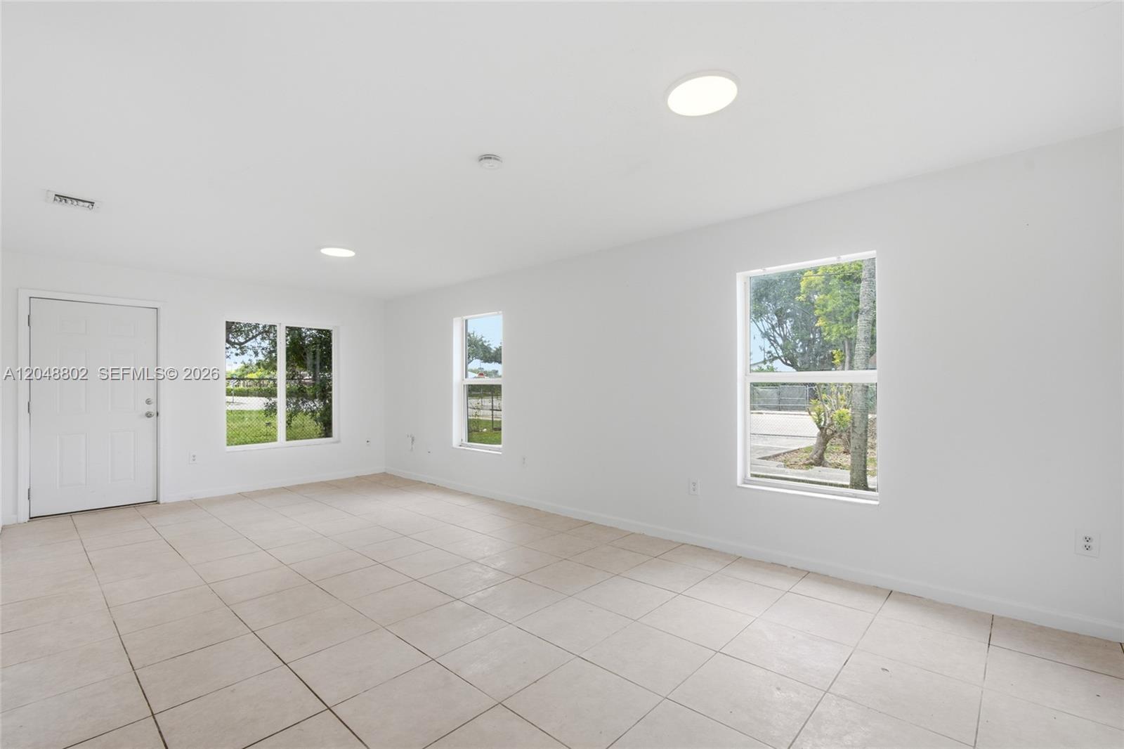   /  2214 sq. ft. $ 2026-07-06 0 foto