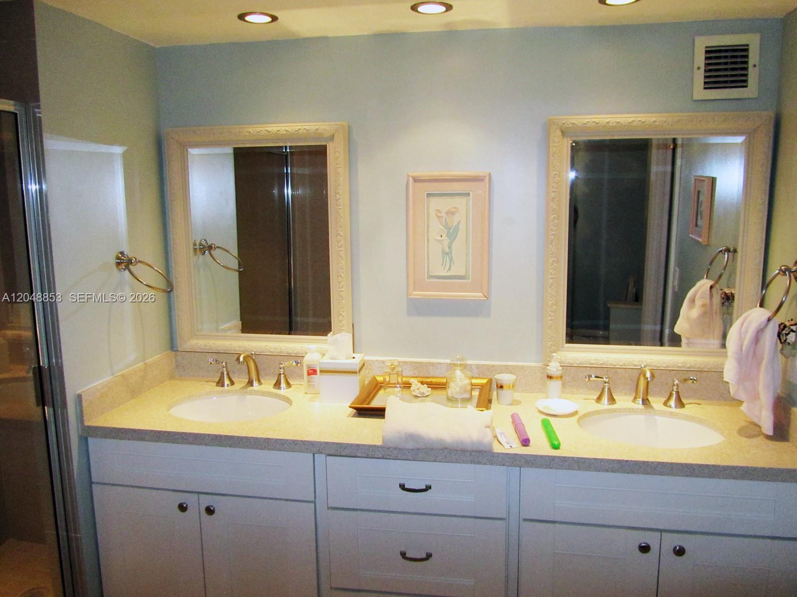 Photo of 1833 Ocean Dr  #911, Hallandale Beach, Florida, 33009 - two comfortable bathrooms