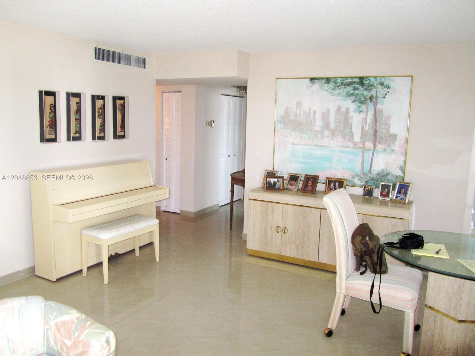 Photo of 1833 Ocean Dr  #911, Hallandale Beach, Florida, 33009 - second bedroom with bathroom