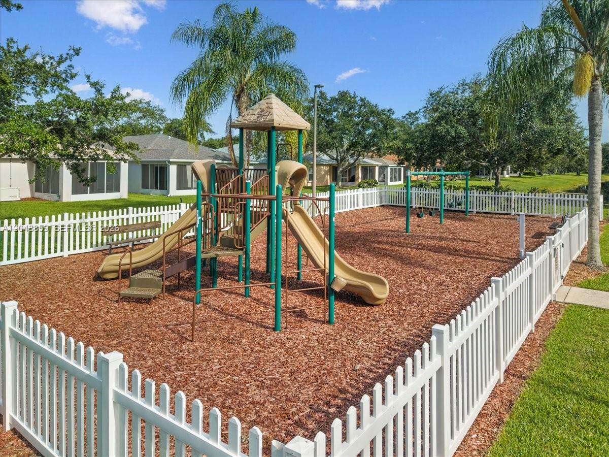 1112 4 / 2 1922 sq. ft. $ 2026-07-06 0 Photo