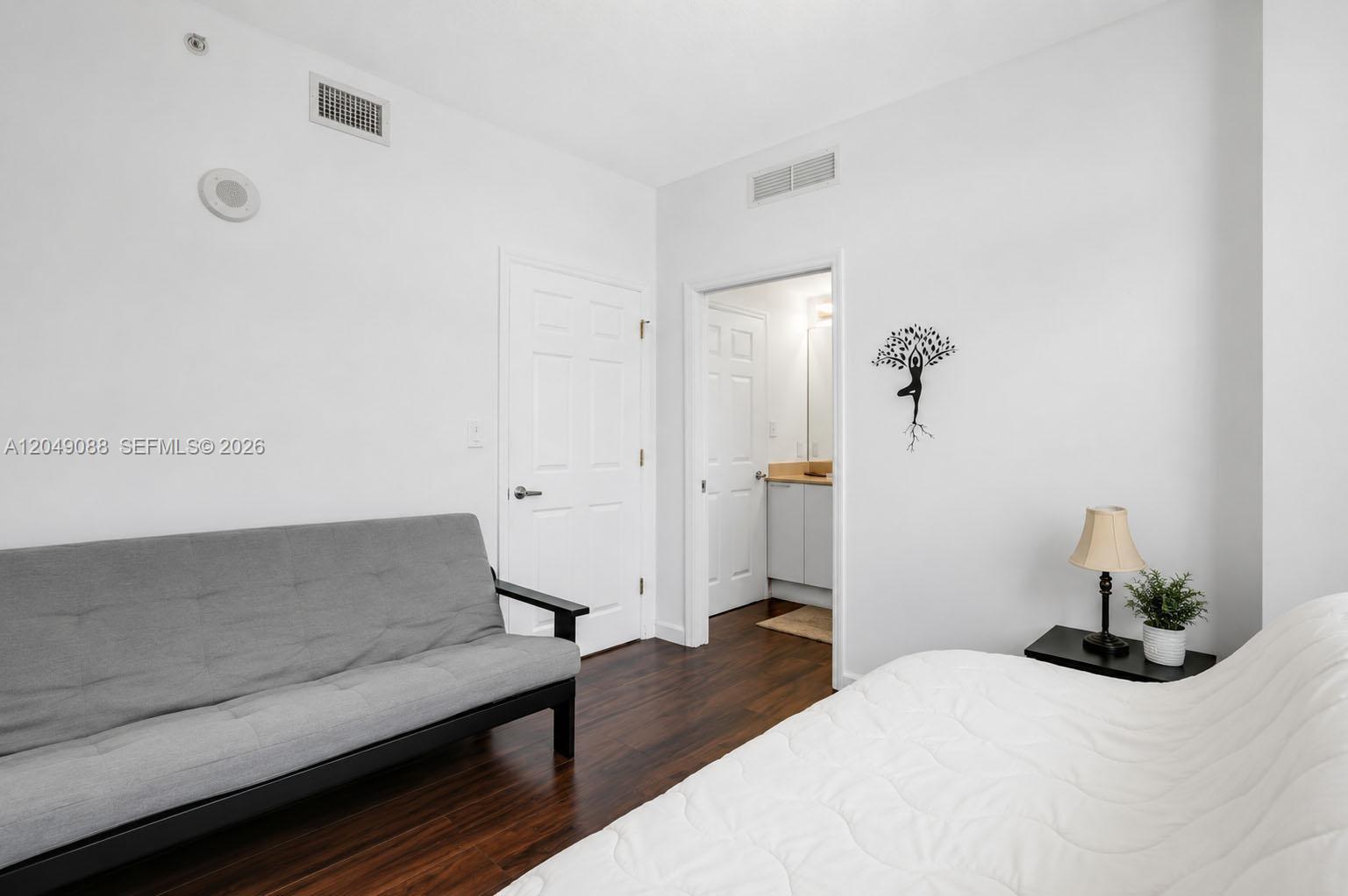 Photo of 140 Dixie Hwy  #501, Hollywood, Florida, 33020 - 