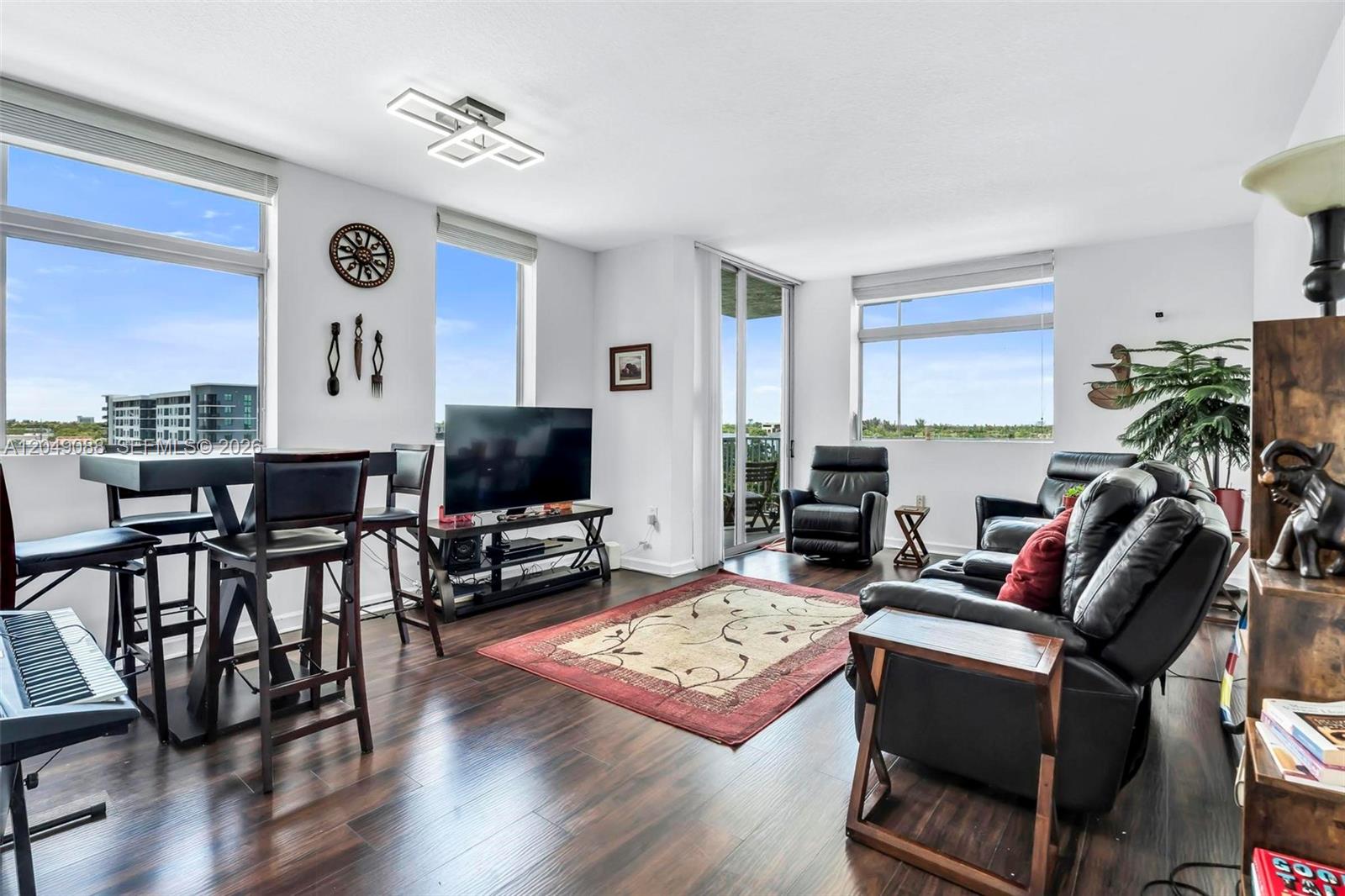 Photo of 140 Dixie Hwy  #501, Hollywood, Florida, 33020 - 