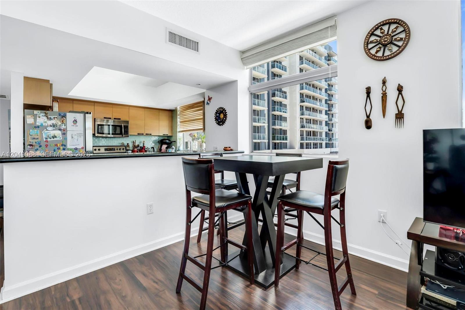 Photo of 140 Dixie Hwy  #501, Hollywood, Florida, 33020 - 