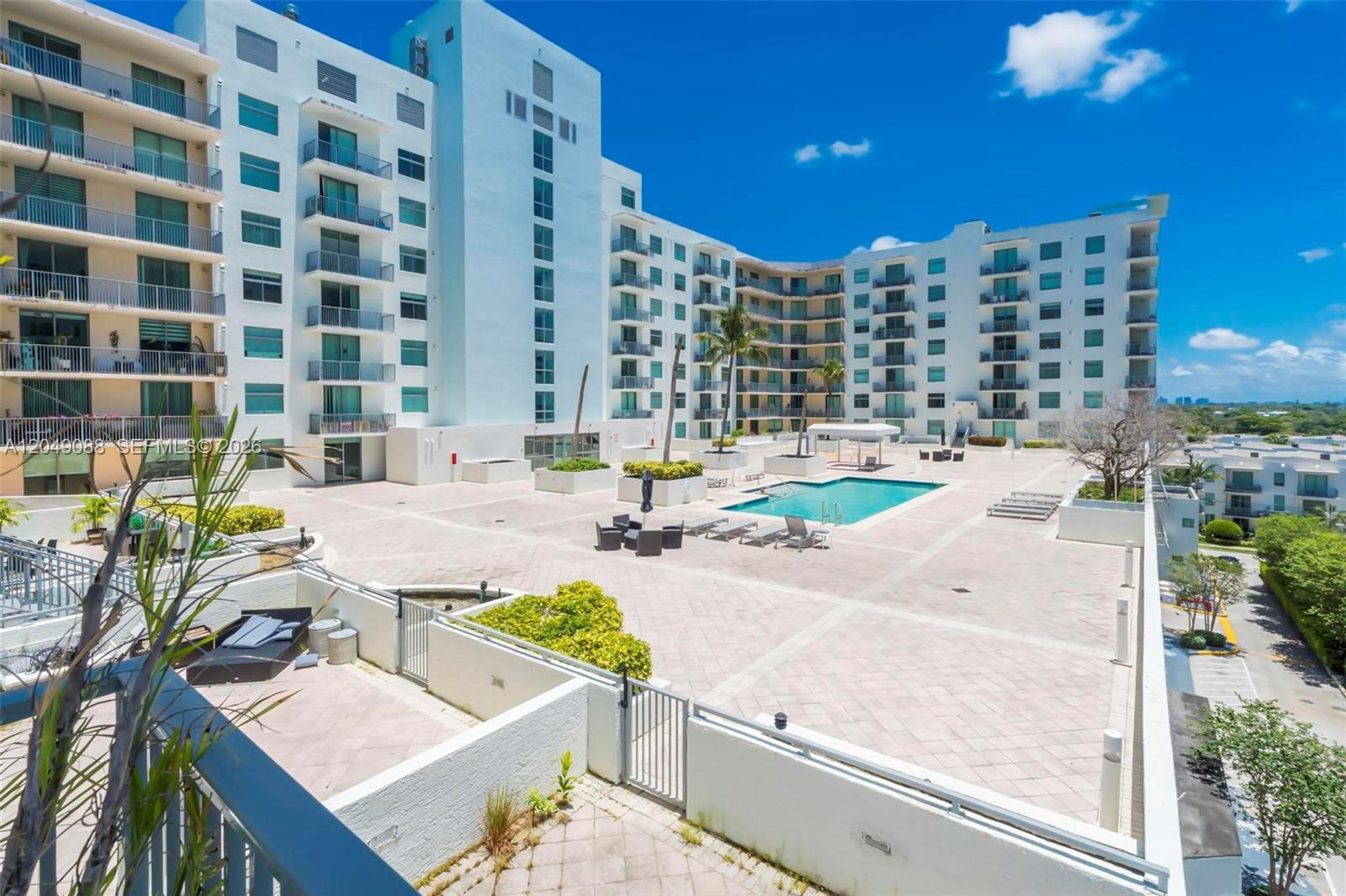 Photo of 140 Dixie Hwy  #501, Hollywood, Florida, 33020 - 