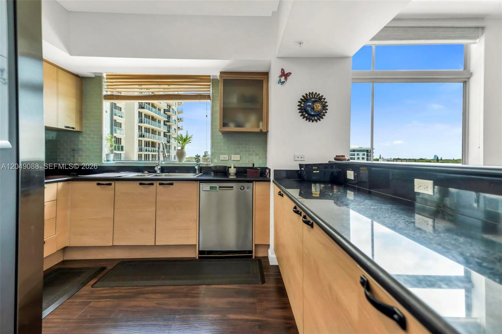 Photo of 140 Dixie Hwy  #501, Hollywood, Florida, 33020 - 