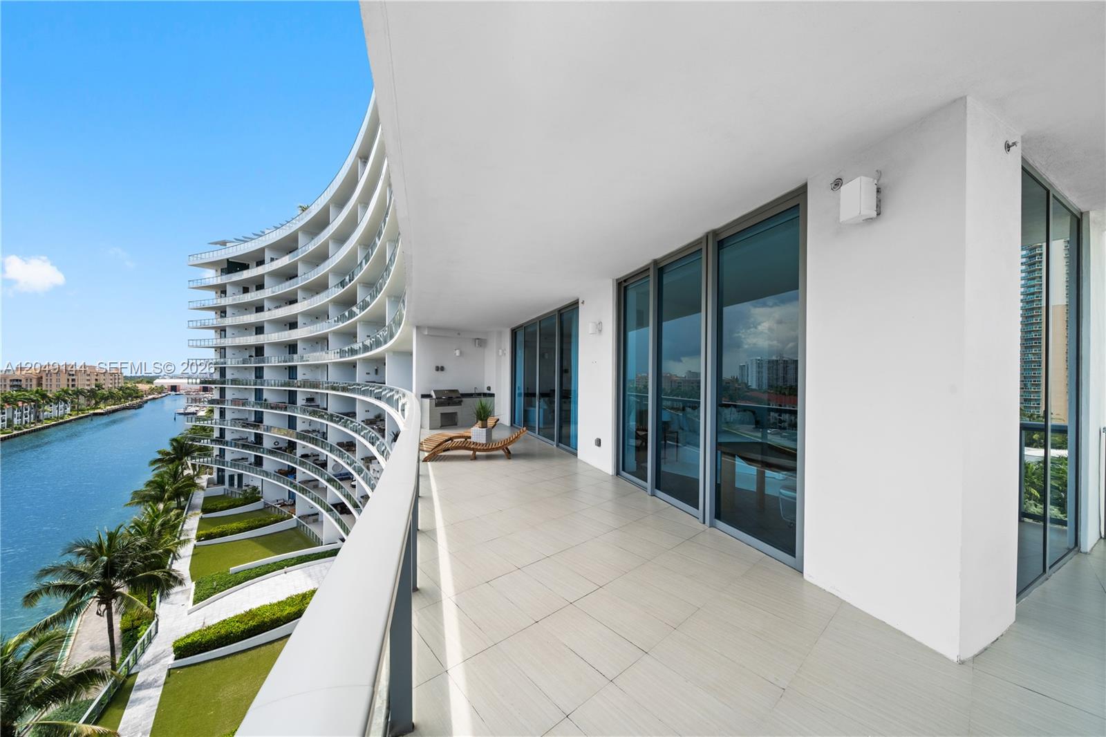 Photo of 3250 188th St  #608, Aventura, Florida, 33180 - 