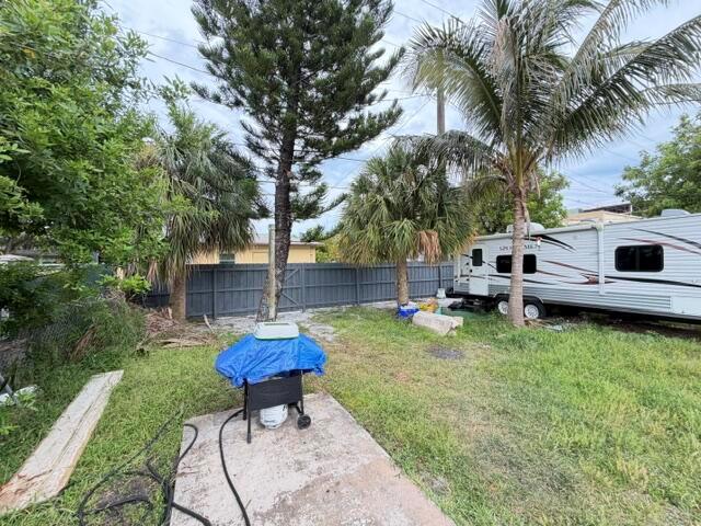 Ver detalles / 0 1733 sq. ft. $ 2026-07-08 0 foto