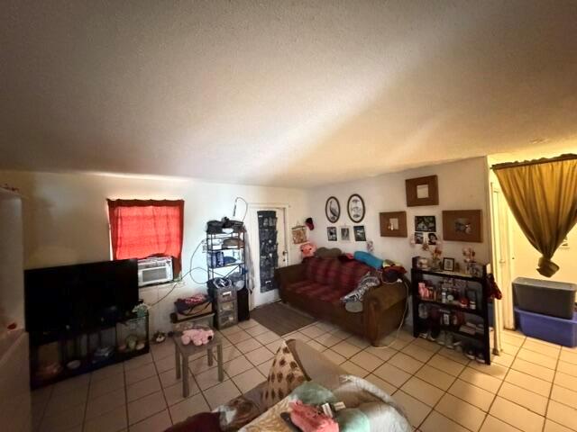 Ver detalles / 0 1733 sq. ft. $ 2026-07-08 0 foto