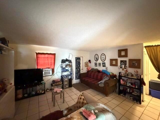Ver detalles / 0 1733 sq. ft. $ 2026-07-08 0 foto