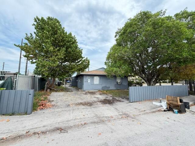 Ver detalles / 0 1733 sq. ft. $ 2026-07-08 0 foto