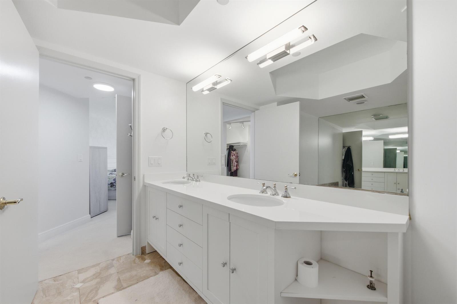 Photo of 9595 Collins #N10i, Surfside, Florida, 33154 - 33__d4s1304