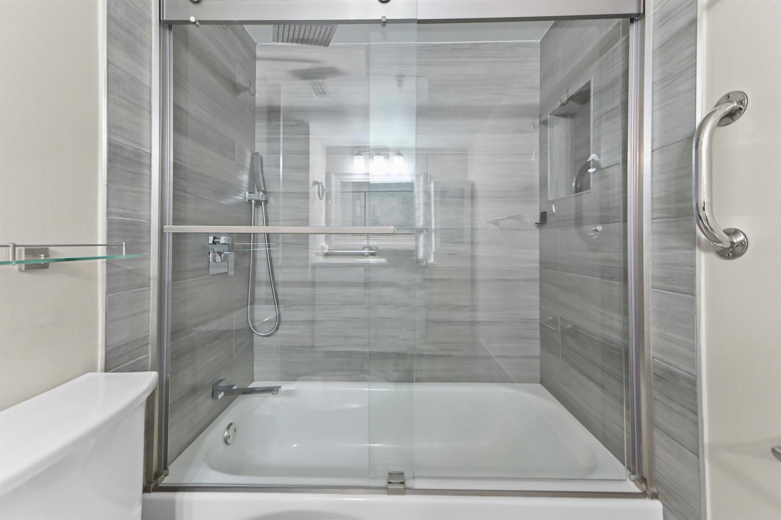 Photo of 2711 Ocean Club  #207, Hollywood, Florida, 33019 - 22 Bathroom 04