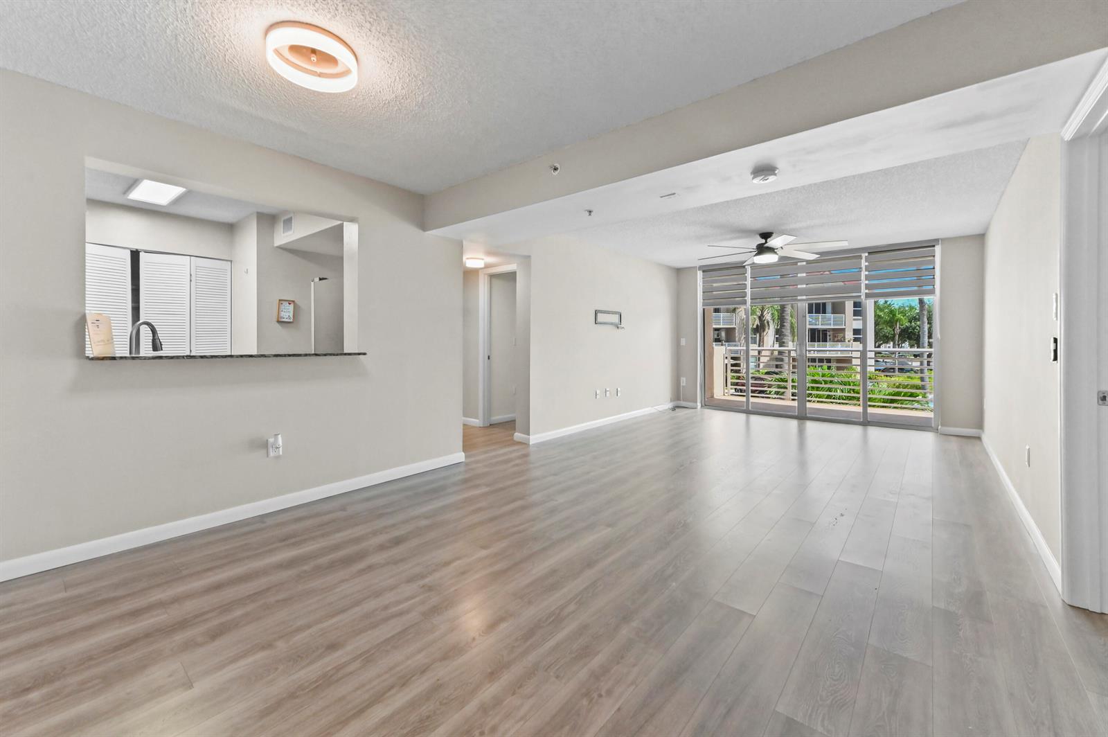 Photo of 2711 Ocean Club  #207, Hollywood, Florida, 33019 - 05 Dining area 01