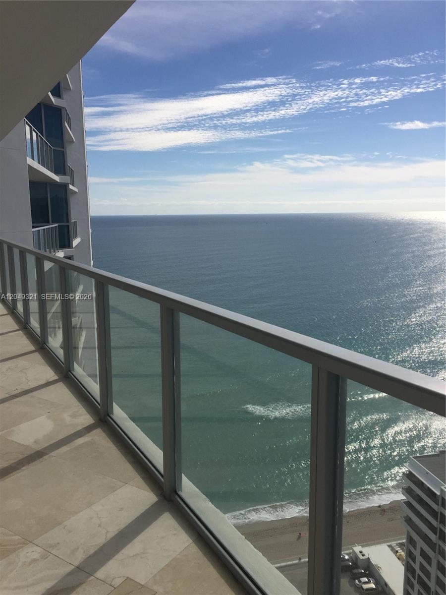 Photo of 3101 Ocean Dr  #1406, Hollywood, Florida, 33019 - 