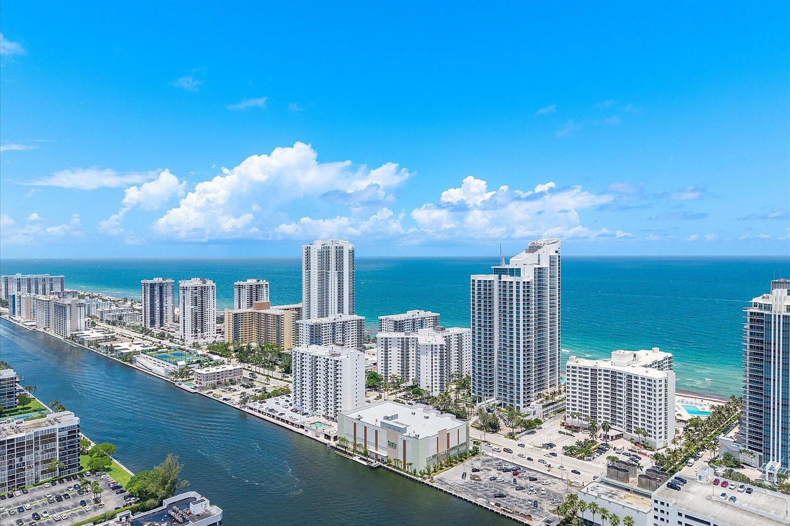 Photo of 3101 Ocean  #2707, Hollywood, Florida, 33019 - 69-3101 S Ocean Dr apt 2707_063