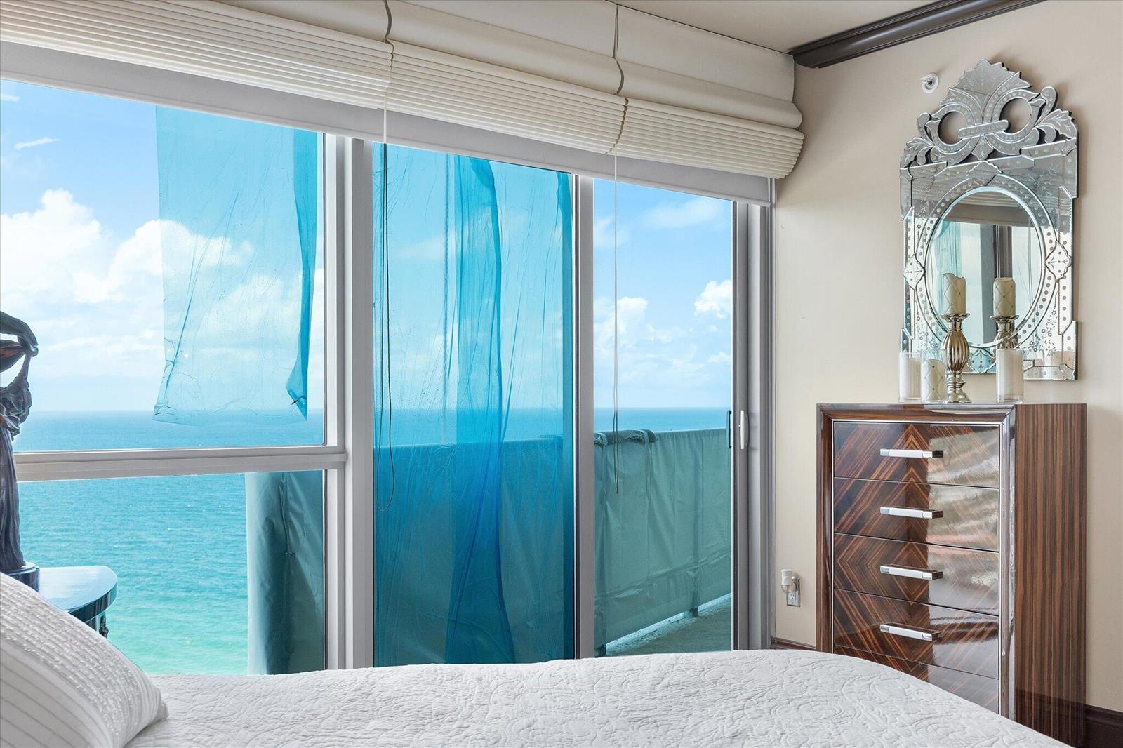 Photo of 3101 Ocean  #2707, Hollywood, Florida, 33019 - 30-3101 S Ocean Dr apt 2707_030