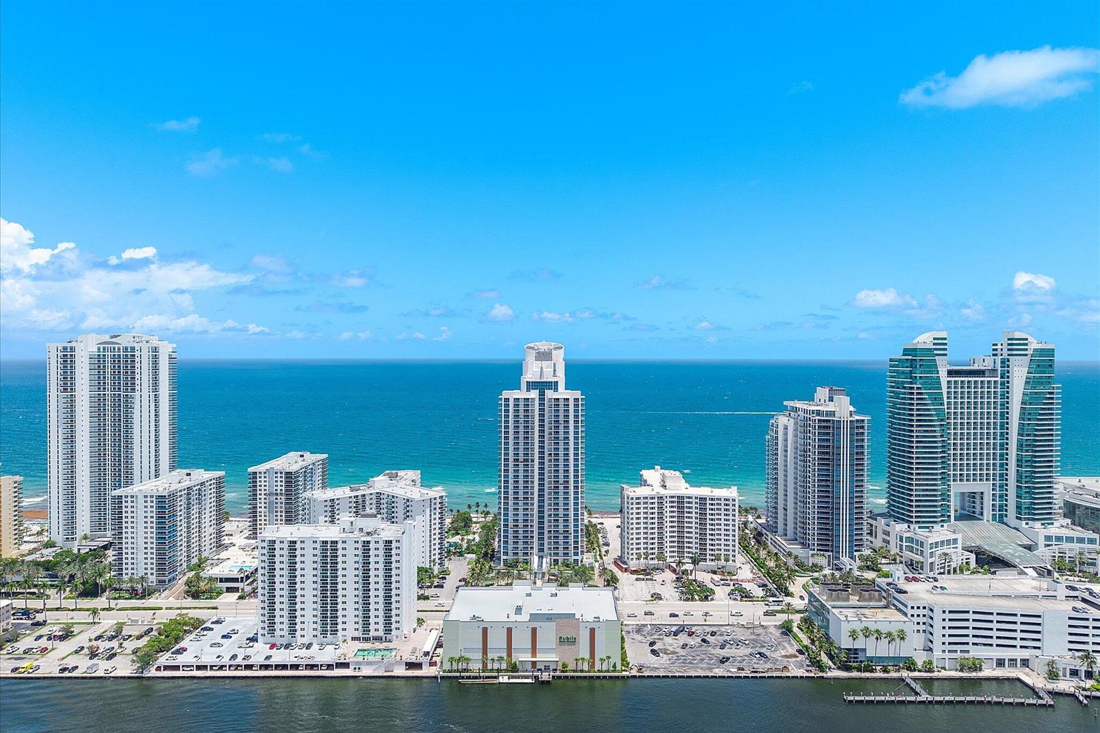 Photo of 3101 Ocean  #2707, Hollywood, Florida, 33019 - 70-3101 S Ocean Dr apt 2707_064