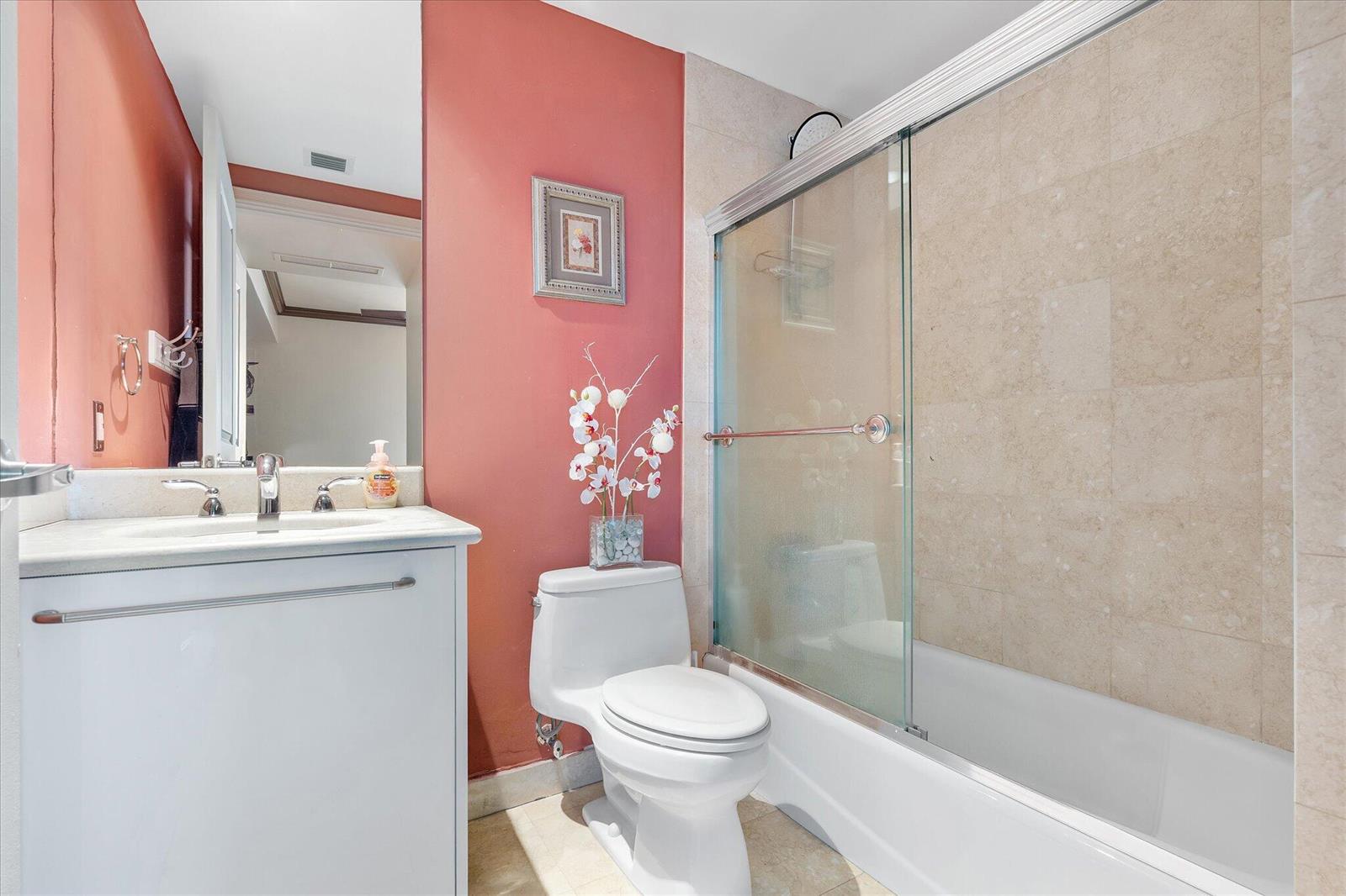 Photo of 3101 Ocean  #2707, Hollywood, Florida, 33019 - 37-3101 S Ocean Dr apt 2707 missing room