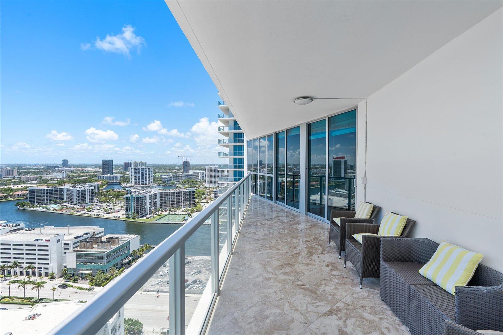 Photo of 3101 Ocean  #2707, Hollywood, Florida, 33019 - 45-3101 S Ocean Dr apt 2707_039