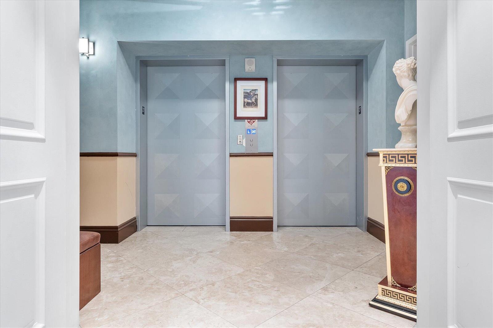Photo of 3101 Ocean  #2707, Hollywood, Florida, 33019 - 02-3101 S Ocean Dr apt 2707_002