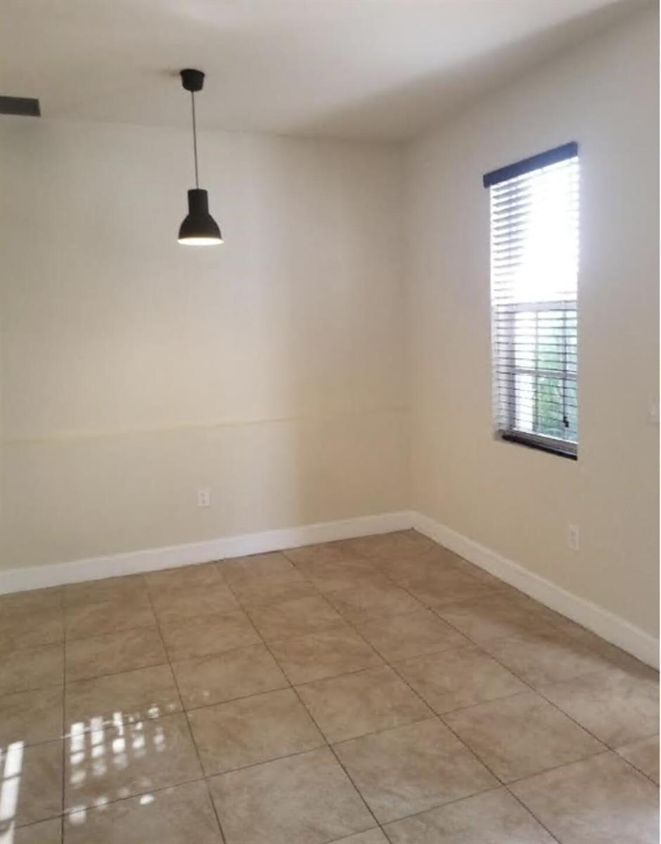   / 0 3400 sq. ft. $ 2026-07-12 0 Photo