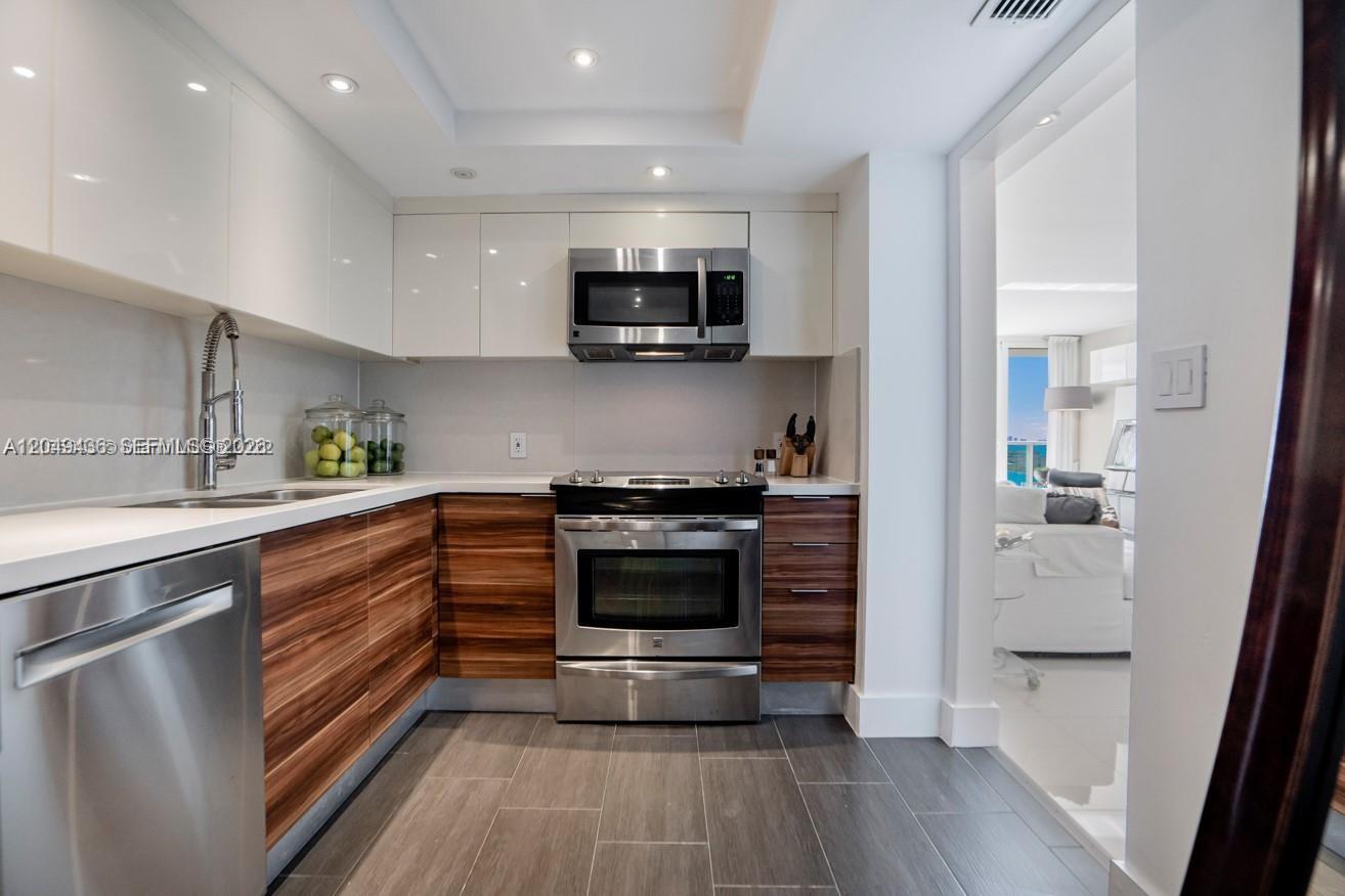 See details 1622 2 / 2 1357 sq. ft. $ 2026-07-07 0 Photo