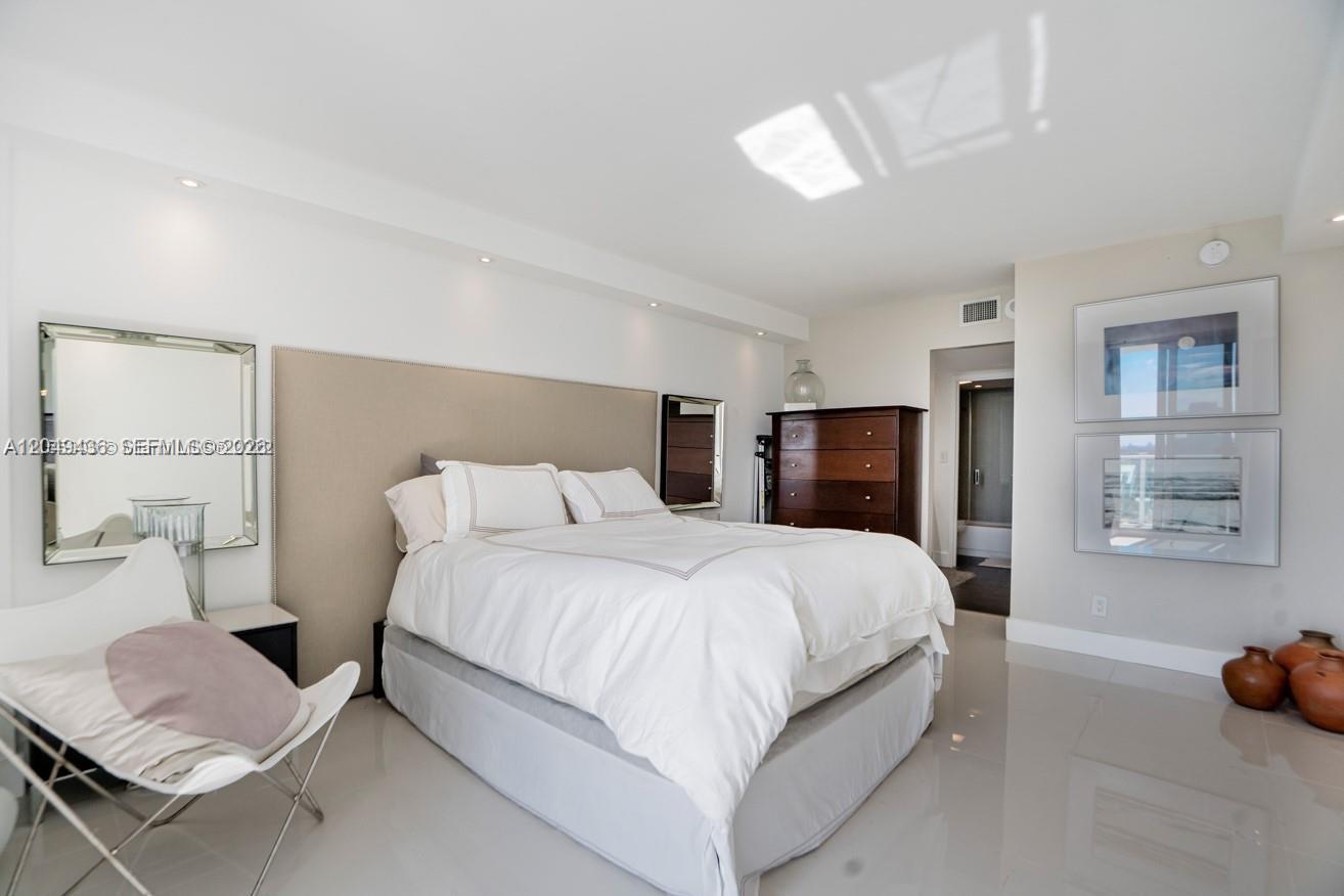 See details 1622 2 / 2 1357 sq. ft. $ 2026-07-07 0 Photo