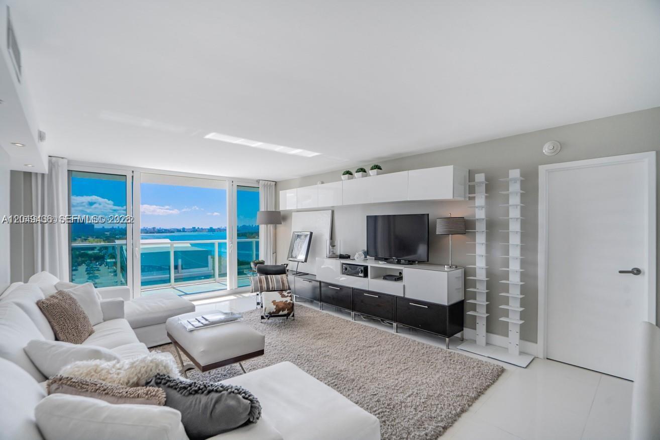 See details 1622 2 / 2 1357 sq. ft. $ 2026-07-07 0 Photo