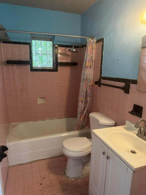 See details / 0 1190 sq. ft. $ 2026-07-08 0 Photo