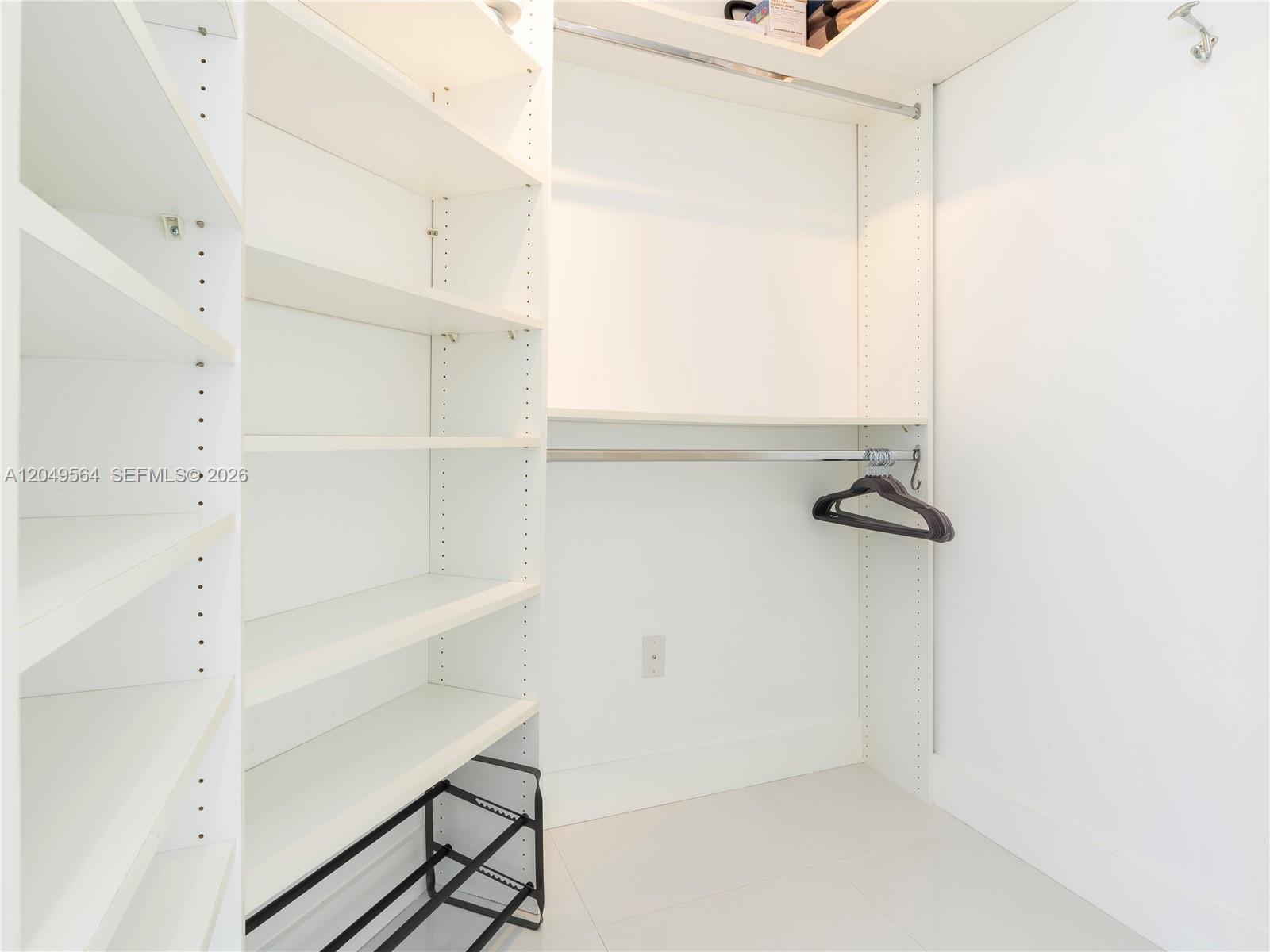 4709A 2 / 2 1324 sq. ft. $ 2026-07-07 0 Photo