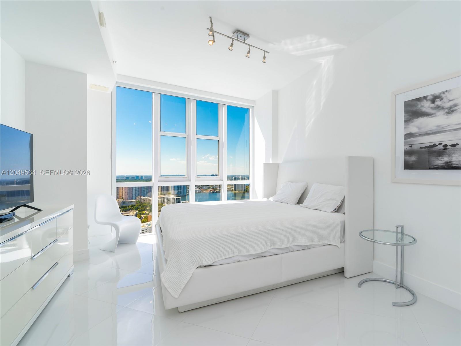 4709A 2 / 2 1324 sq. ft. $ 2026-07-07 0 Photo