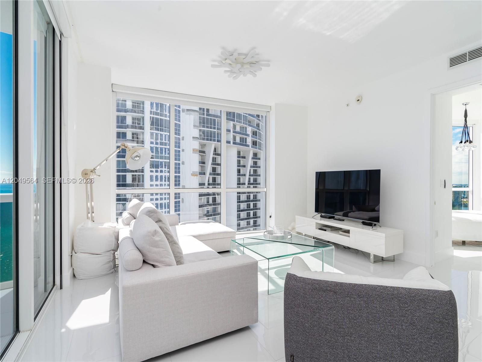 4709A 2 / 2 1324 sq. ft. $ 2026-07-07 0 Photo