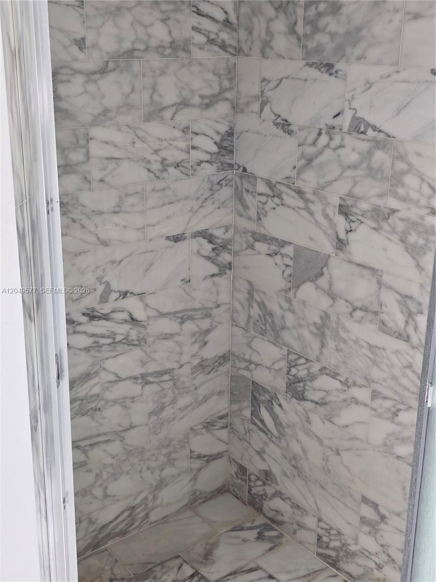 Photo of 19355 Turnberry Way  #25C, Aventura, Florida, 33180 - shower stall