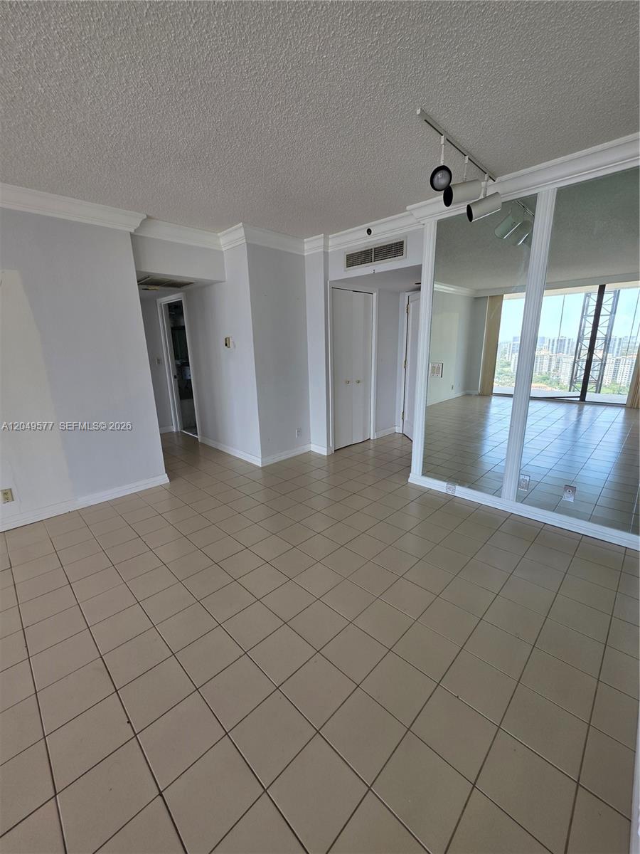Photo of 19355 Turnberry Way  #25C, Aventura, Florida, 33180 - living area
