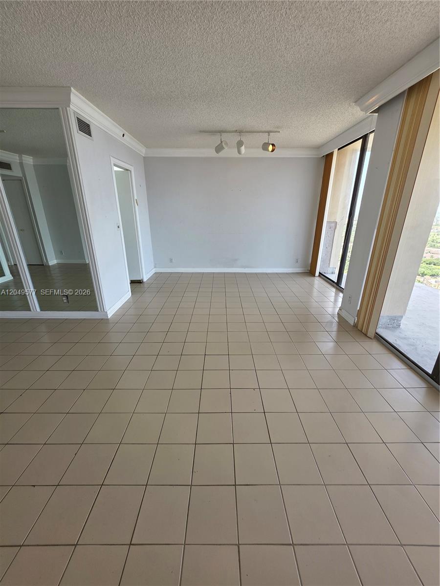 Photo of 19355 Turnberry Way  #25C, Aventura, Florida, 33180 - living area