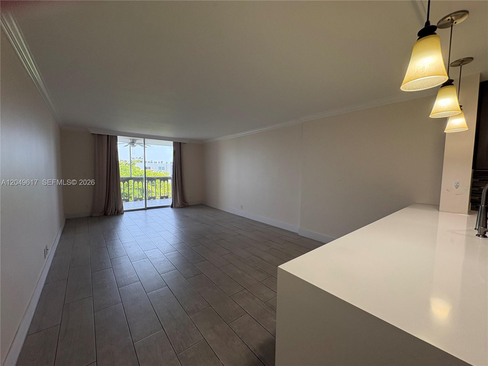 Photo of 900 12th Ave #703, Hallandale Beach, Florida, 33009 - Guest Bathroom