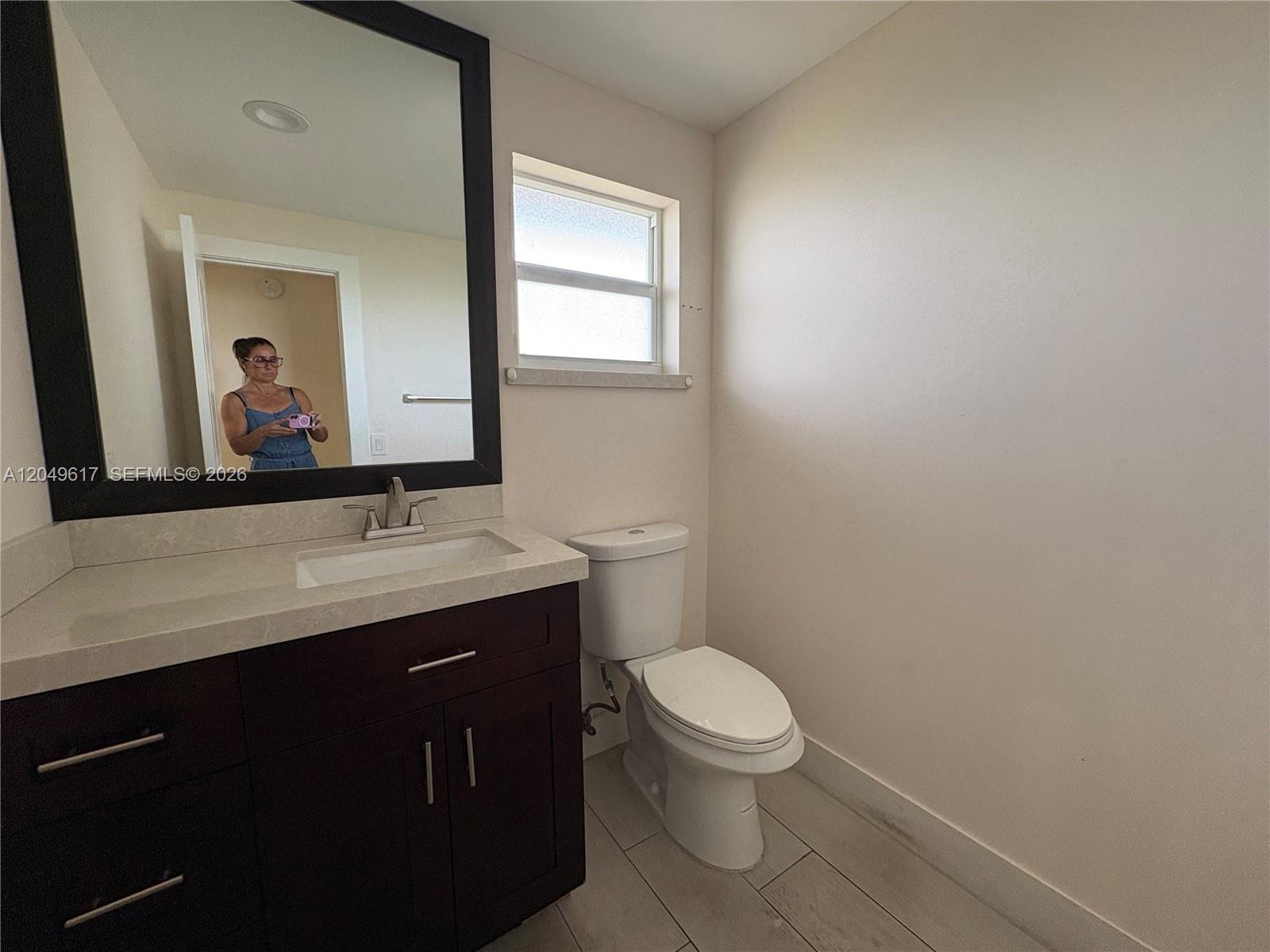 Photo of 900 12th Ave #703, Hallandale Beach, Florida, 33009 - Guest Bathroom