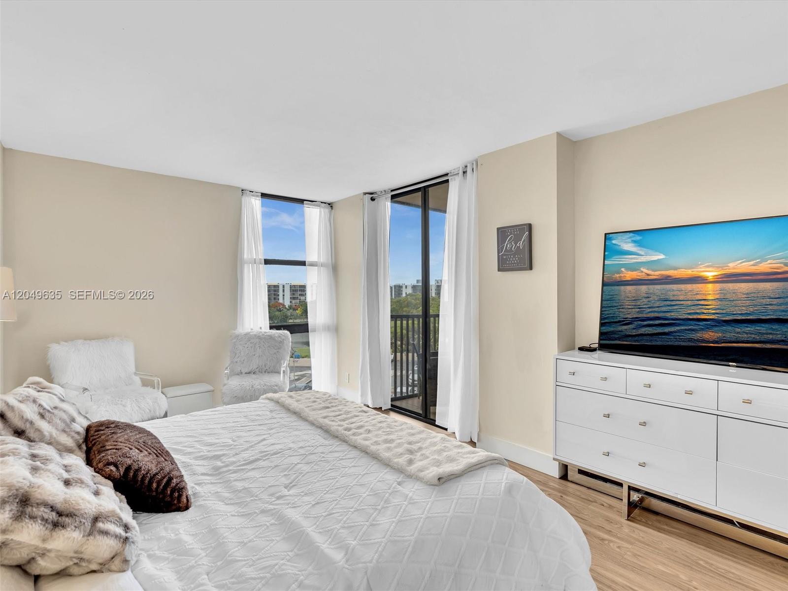 Photo of 20301 Country Club Dr #622, Aventura, Florida, 33180 - Master Bedroom