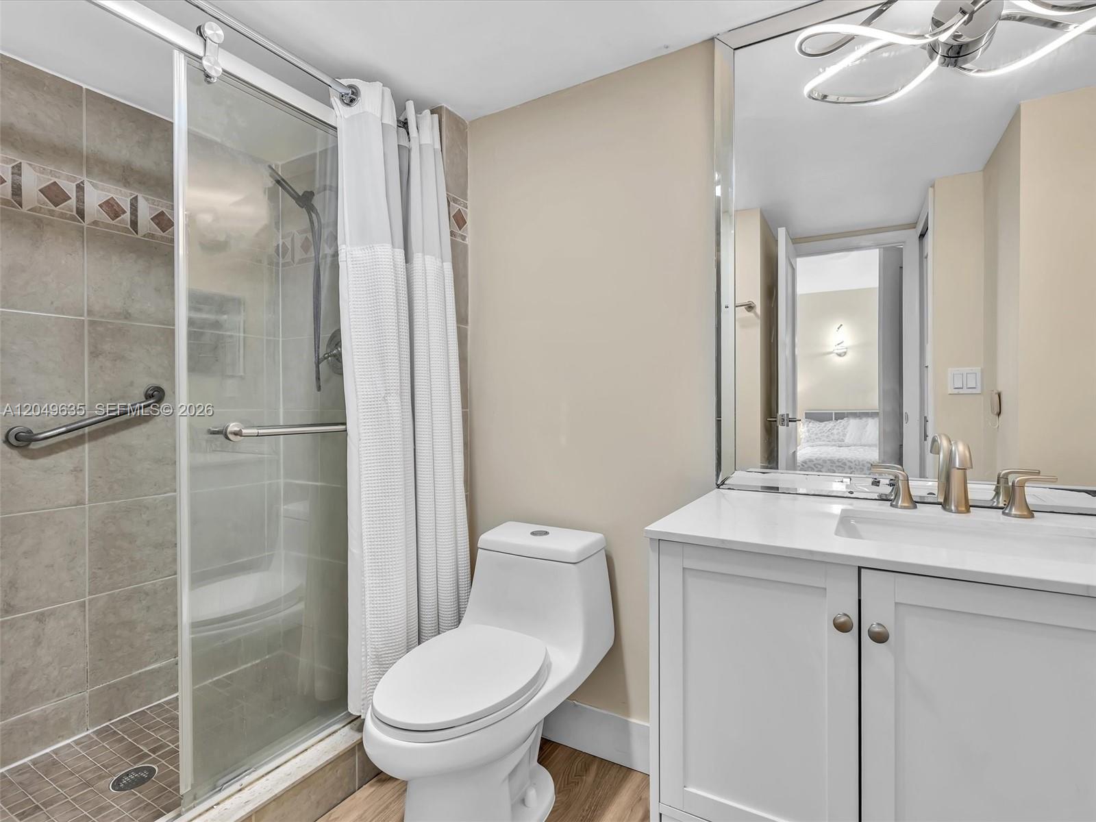 Photo of 20301 Country Club Dr #622, Aventura, Florida, 33180 - Second Bathroom